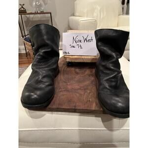 Nine West Black Leather Ankle Boots Size 7.5 Slouch Low Heel